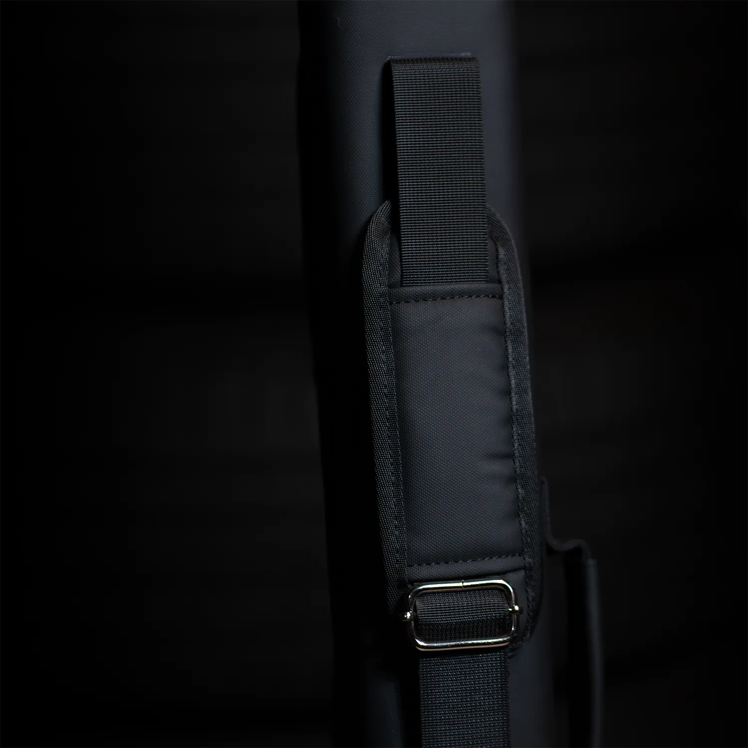 Adjustable shoulder strap