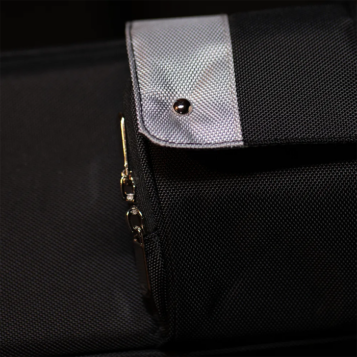 Sturdy rivet holding 4x5 pool cue case